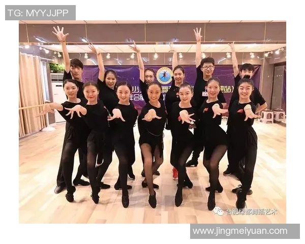 成都街舞队团队协作深度解析与其他城市舞队的对比研究